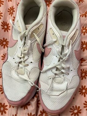 Nike Womens  Air Max Sc Running Shoes in Arctic Punch Pink. Size 11.